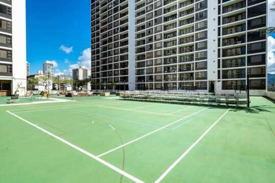 Deluxe Panoramic Mountain View Condo - 37Th Floor, Free Parking & Wifi Condo Honolulu Exterior foto