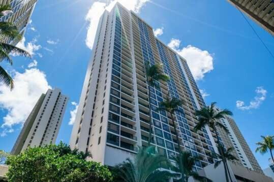 Deluxe Panoramic Mountain View Condo - 37Th Floor, Free Parking & Wifi Condo Honolulu Exterior foto