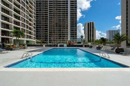 Deluxe Panoramic Mountain View Condo - 37Th Floor, Free Parking & Wifi Condo Honolulu Exterior foto