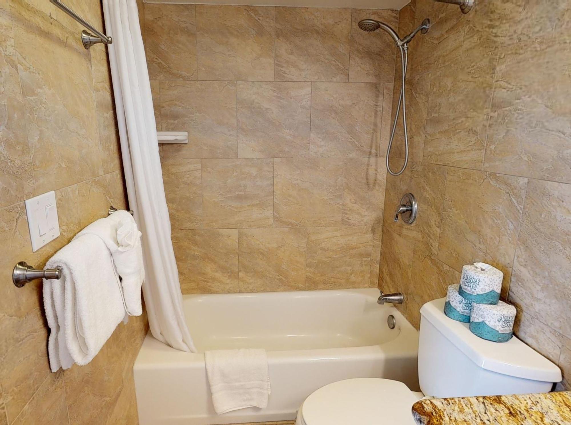 Deluxe Panoramic Mountain View Condo - 37Th Floor, Free Parking & Wifi Condo Honolulu Exterior foto